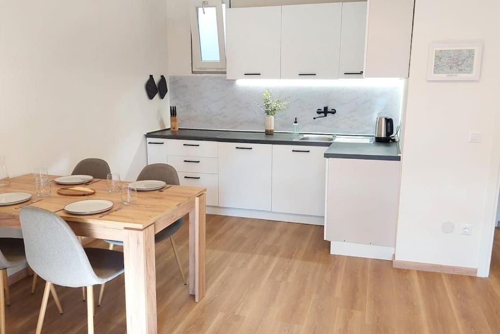 Renovated Flat Close To The Centre Merano Exterior photo